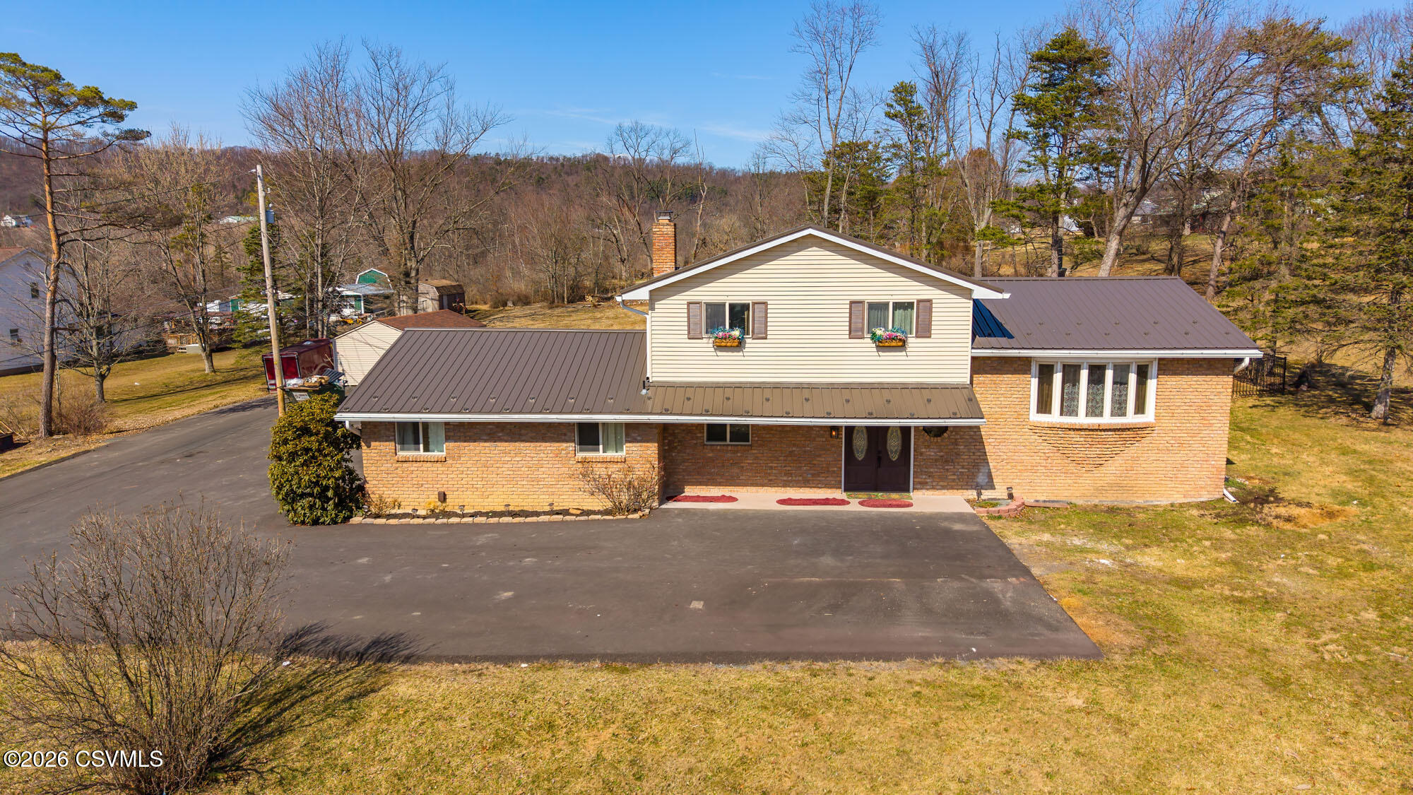 Properties 3 148 PENN Avenue