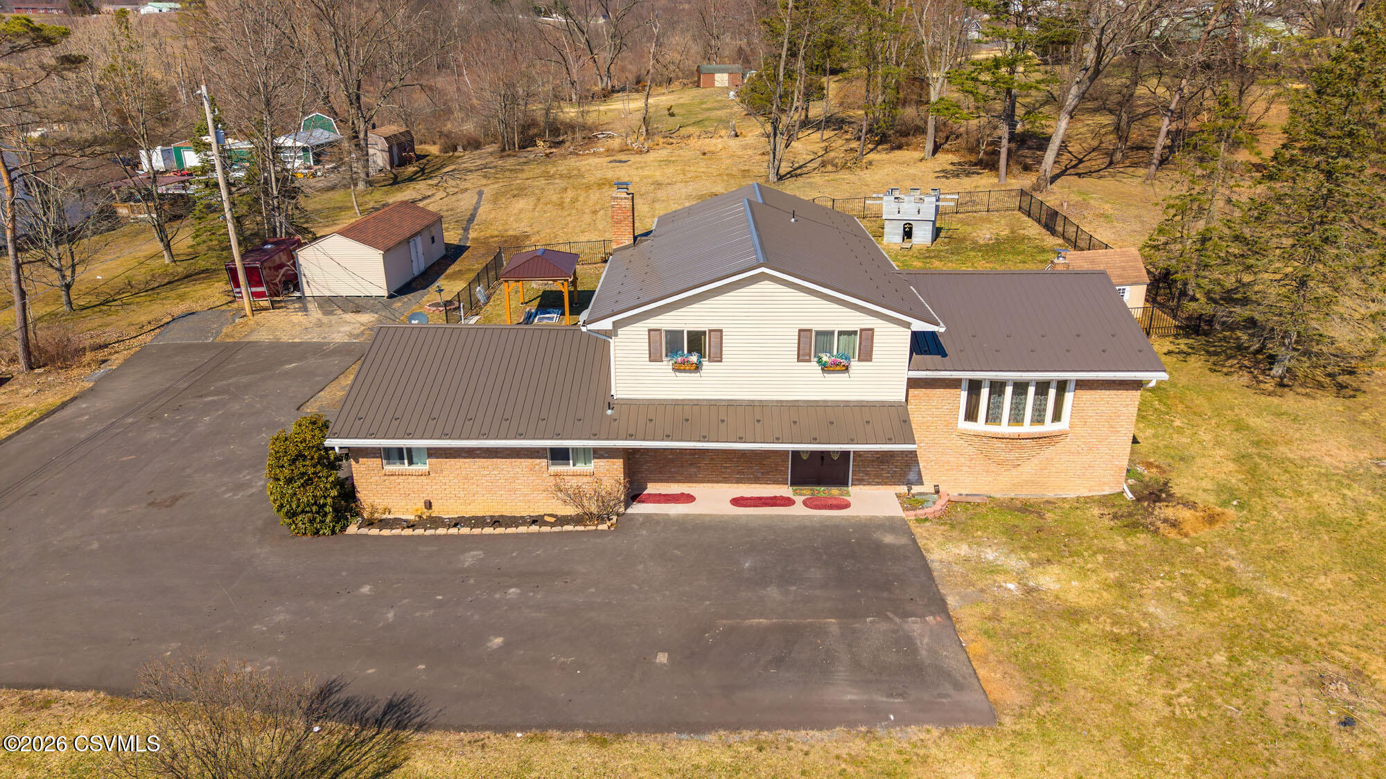 Properties 4 148 PENN Avenue