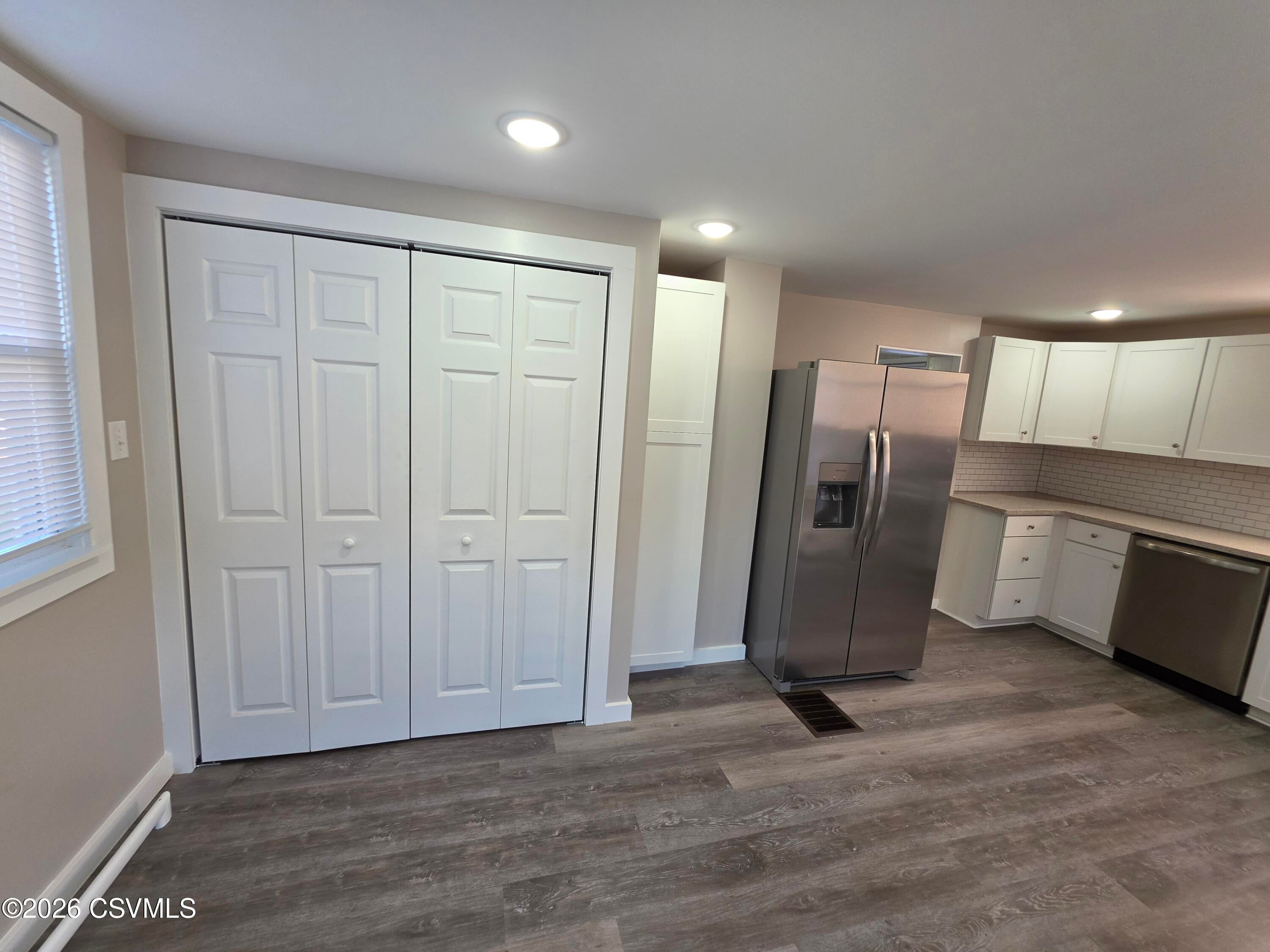 1201 w front street