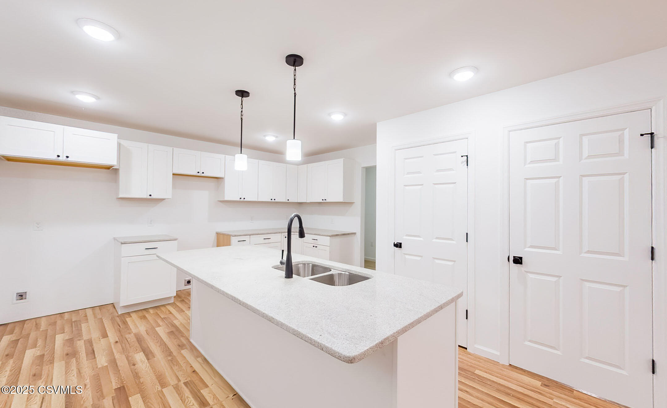 Properties 6 48 MAPLE CREST DRIVE