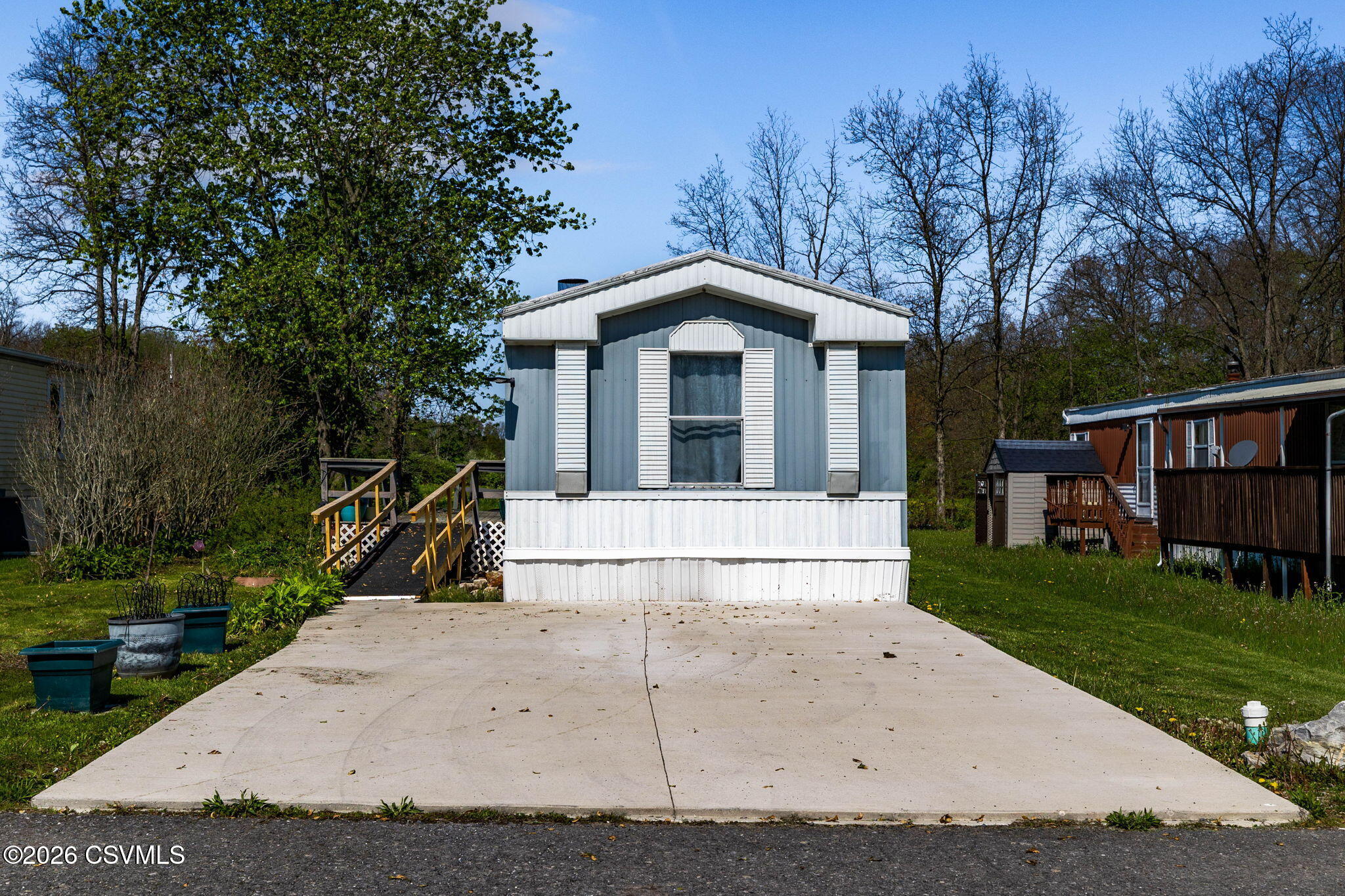 Properties 3 44 albatross drive