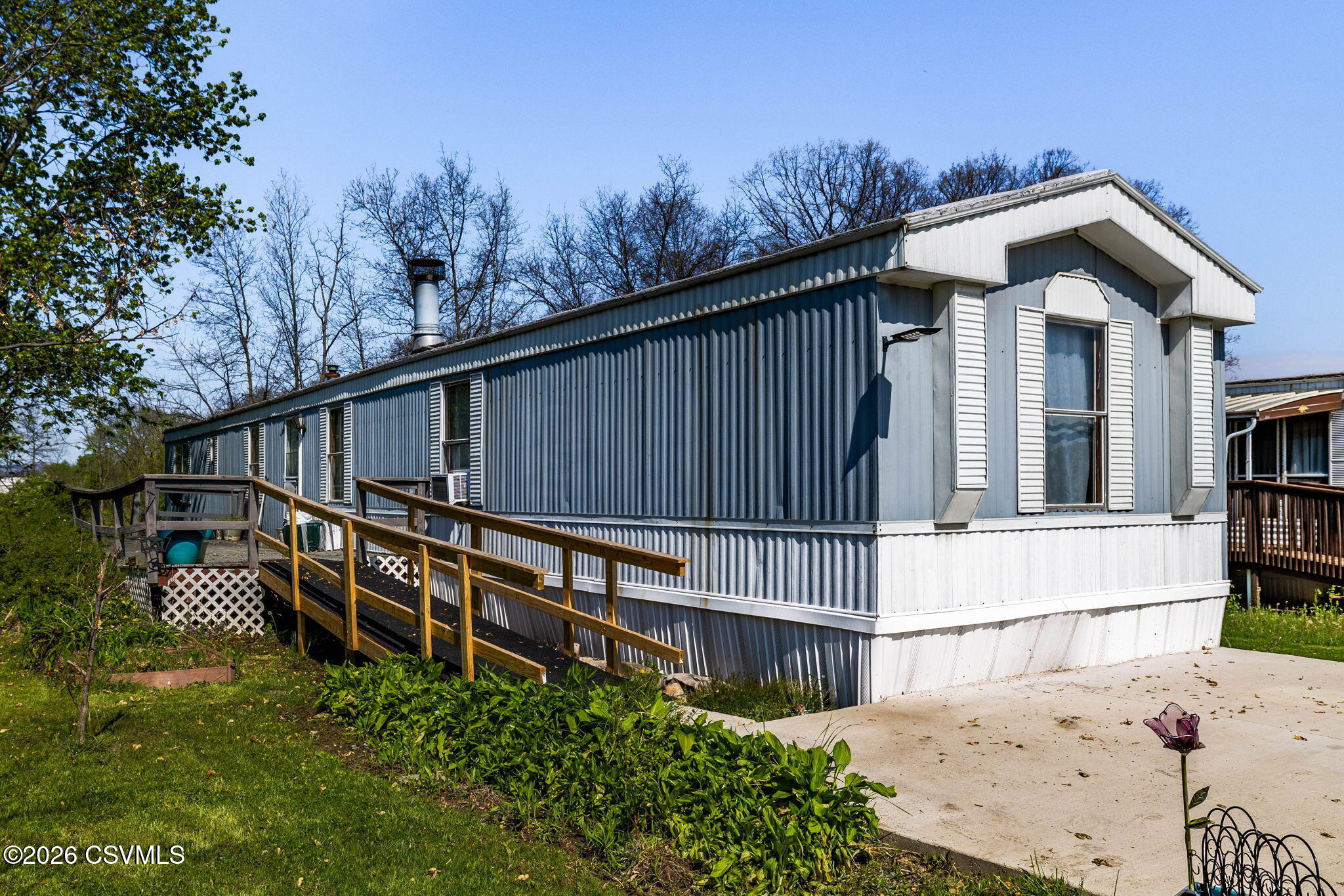 Properties 4 44 albatross drive