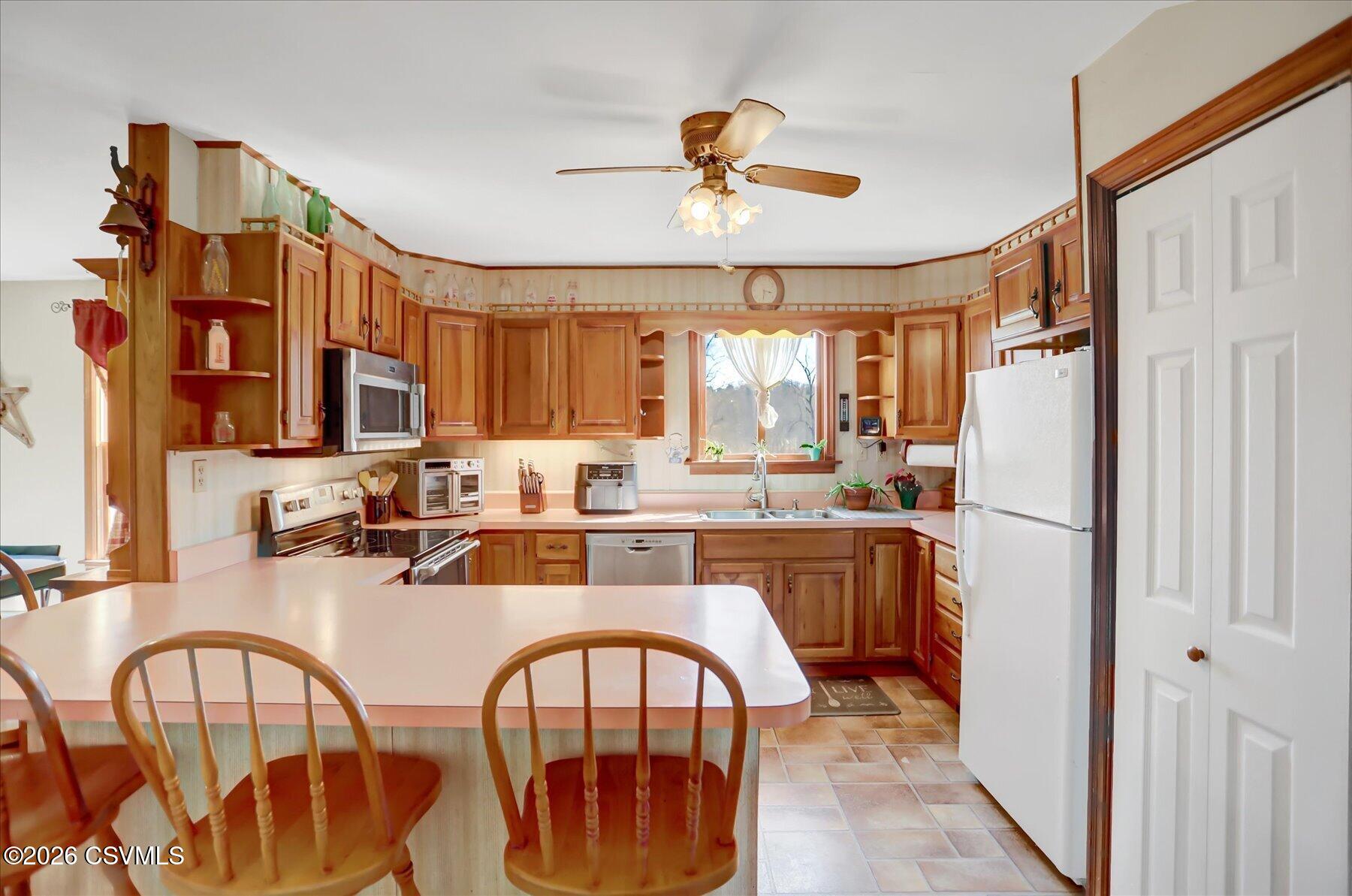 Properties 4 3789 RIDGE Road