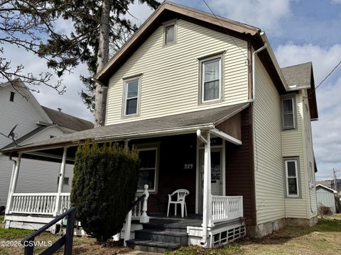 Homes for sale in Columbia County PA 21 229 E 5TH Street Berwick PA 18603