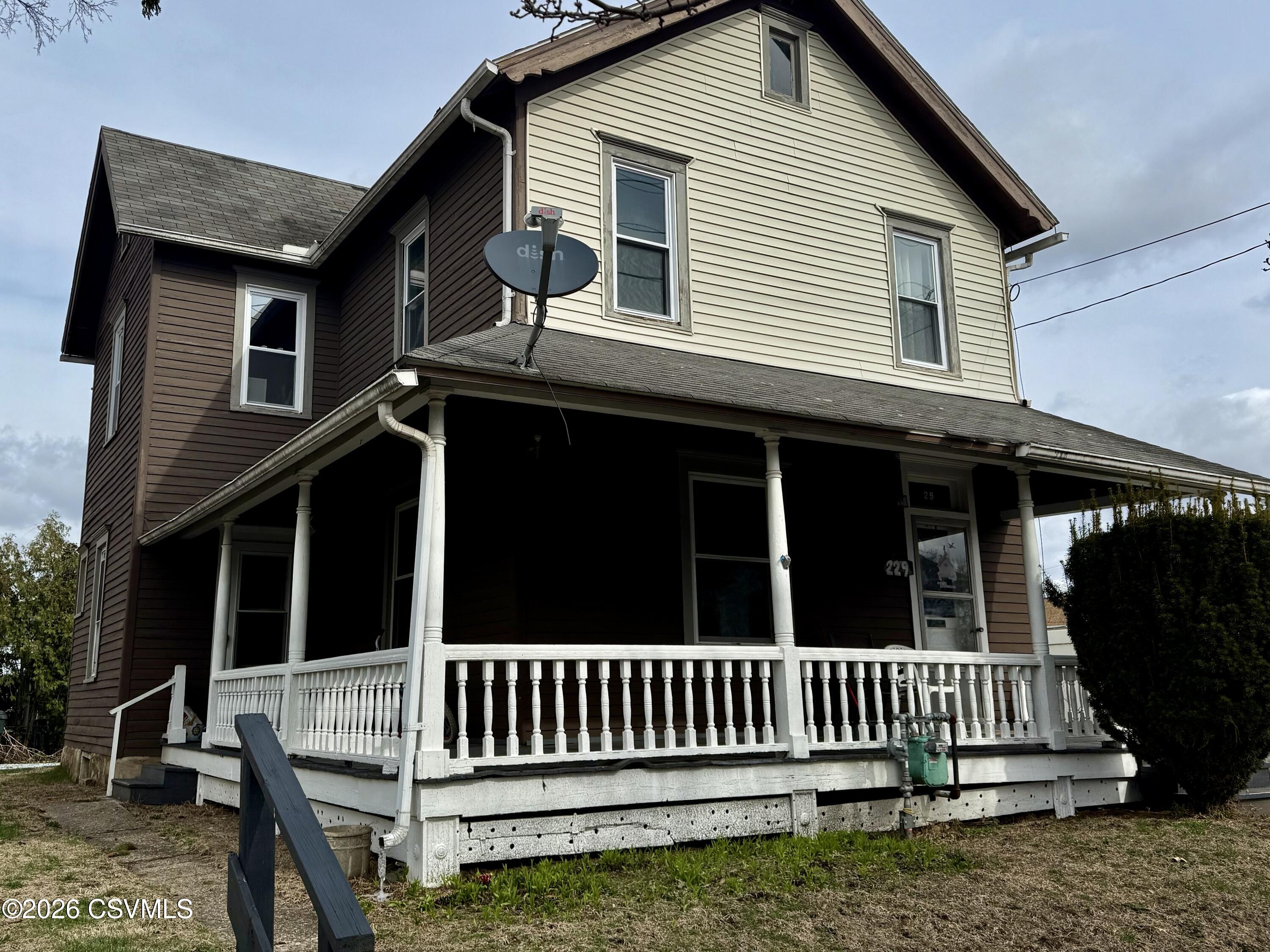 Properties 3 229 E 5TH Street