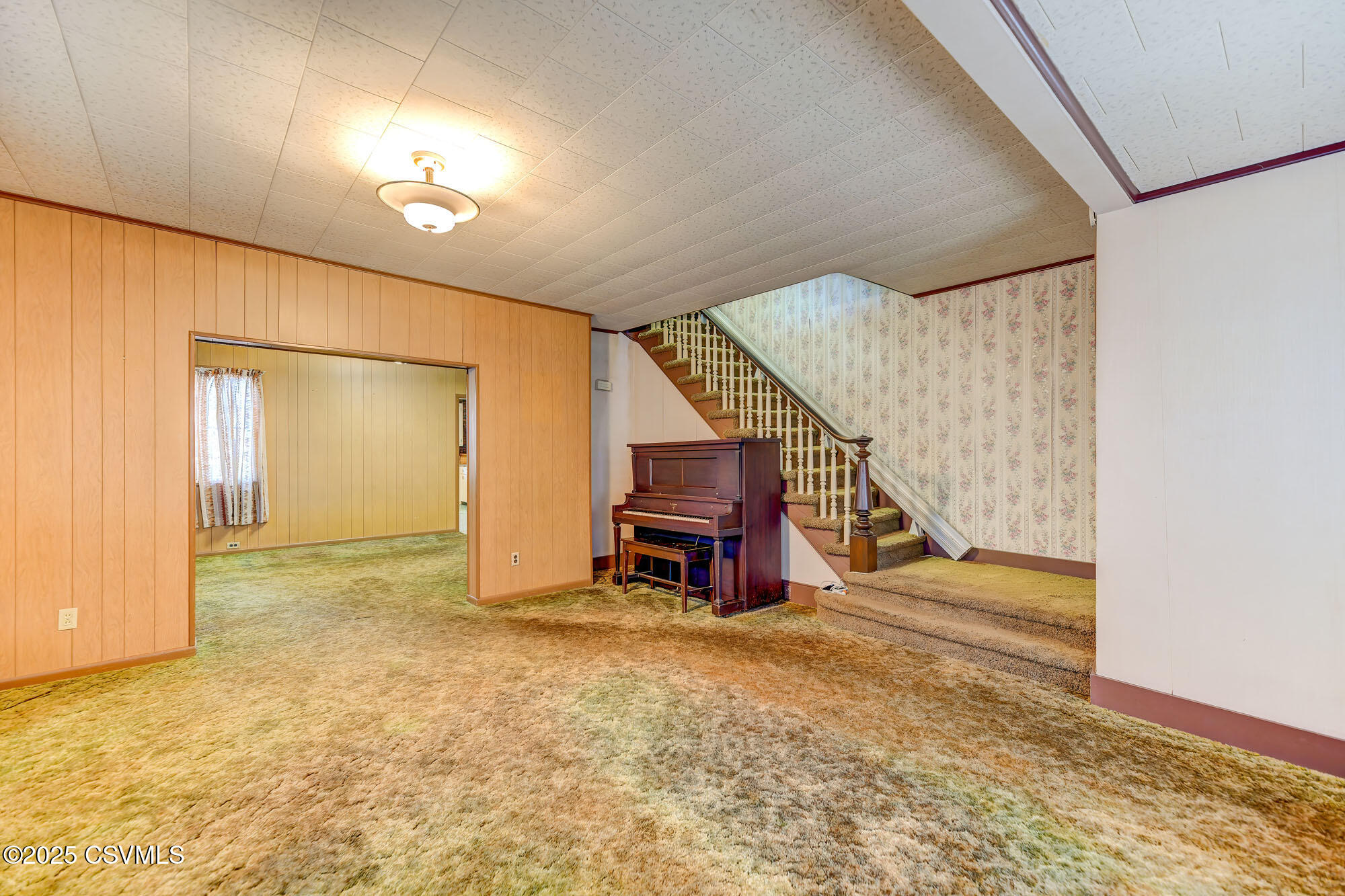 Properties 6 123 S 5TH Street