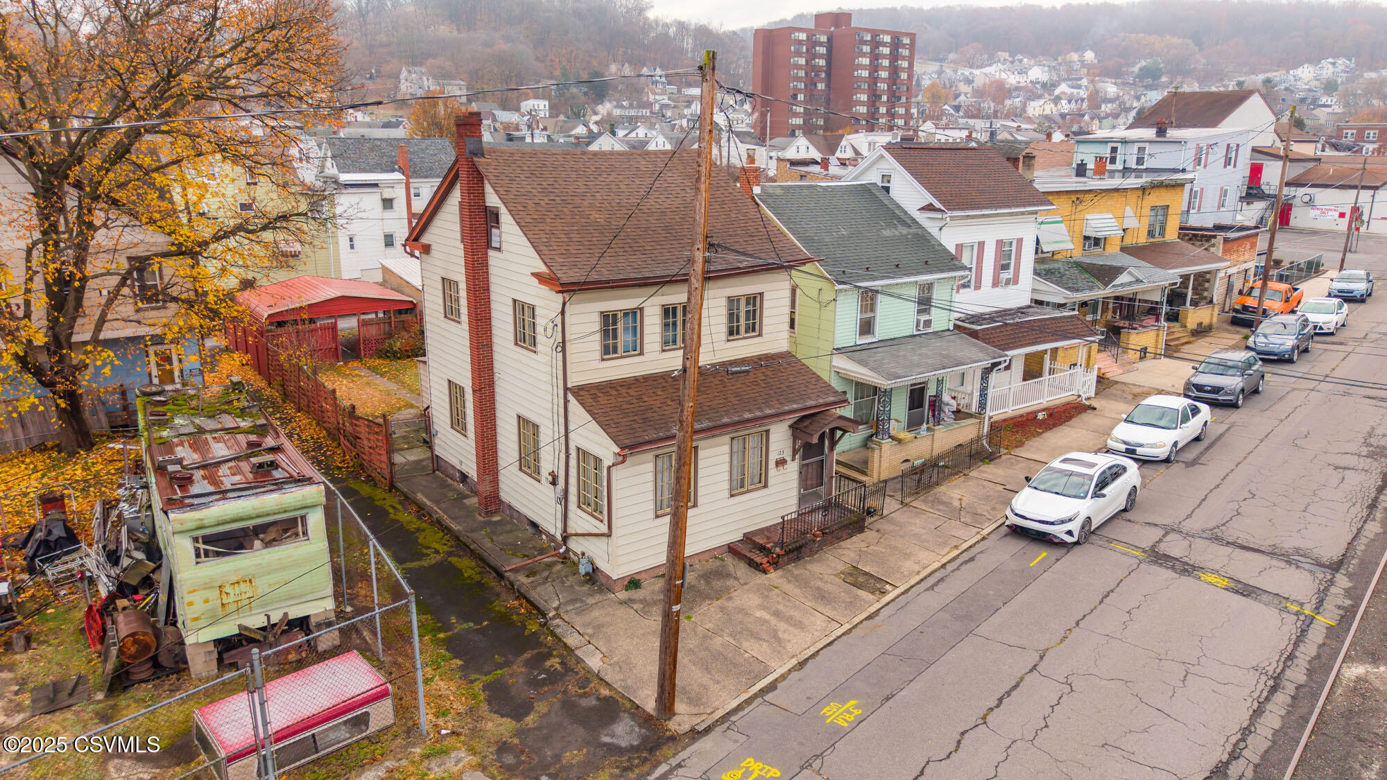 Properties 3 123 S 5TH Street