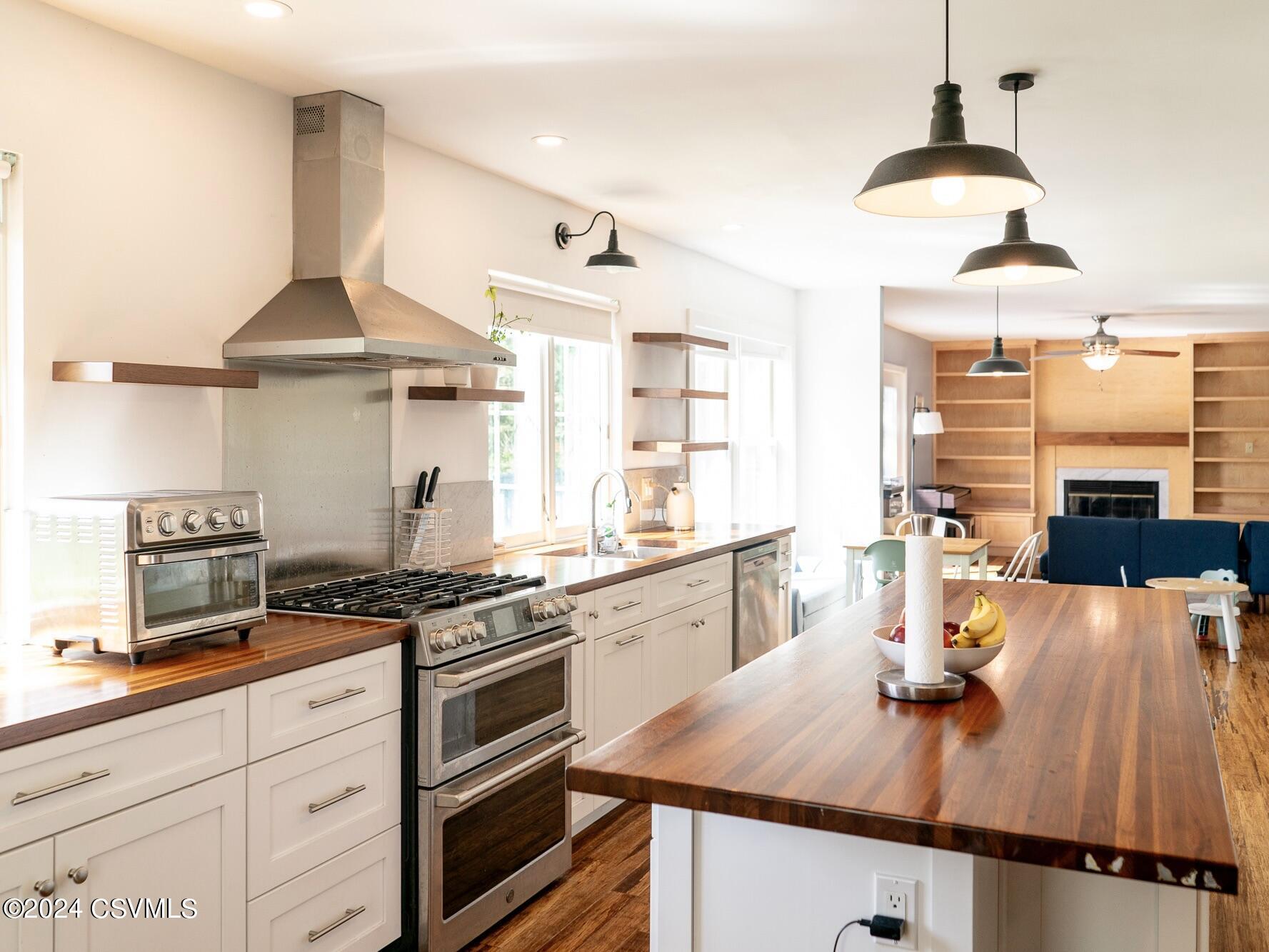 Lewisburg, Pennsylvania 17837, United States, 3 Bedrooms Bedrooms, ,3 BathroomsBathrooms,Residential,Active,57396