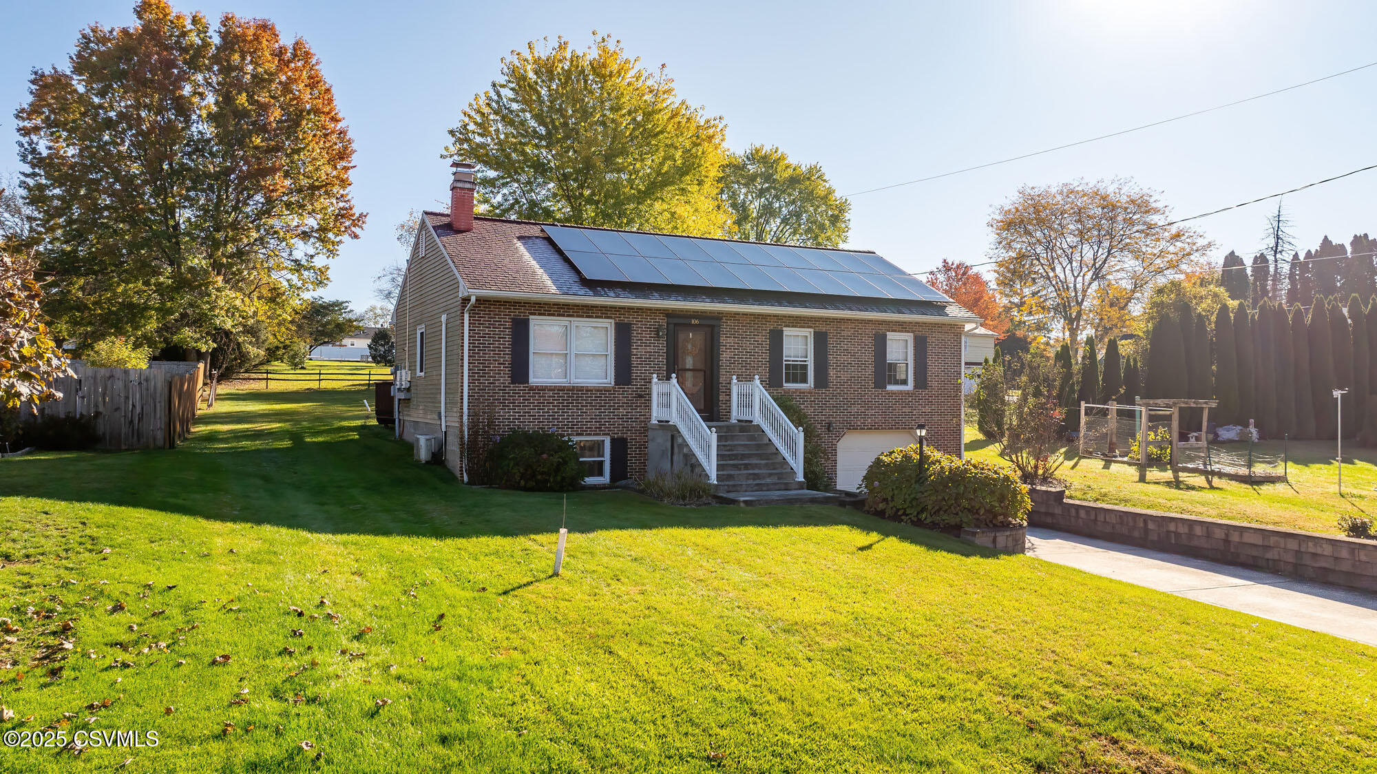 Properties 3 106 JADE Avenue