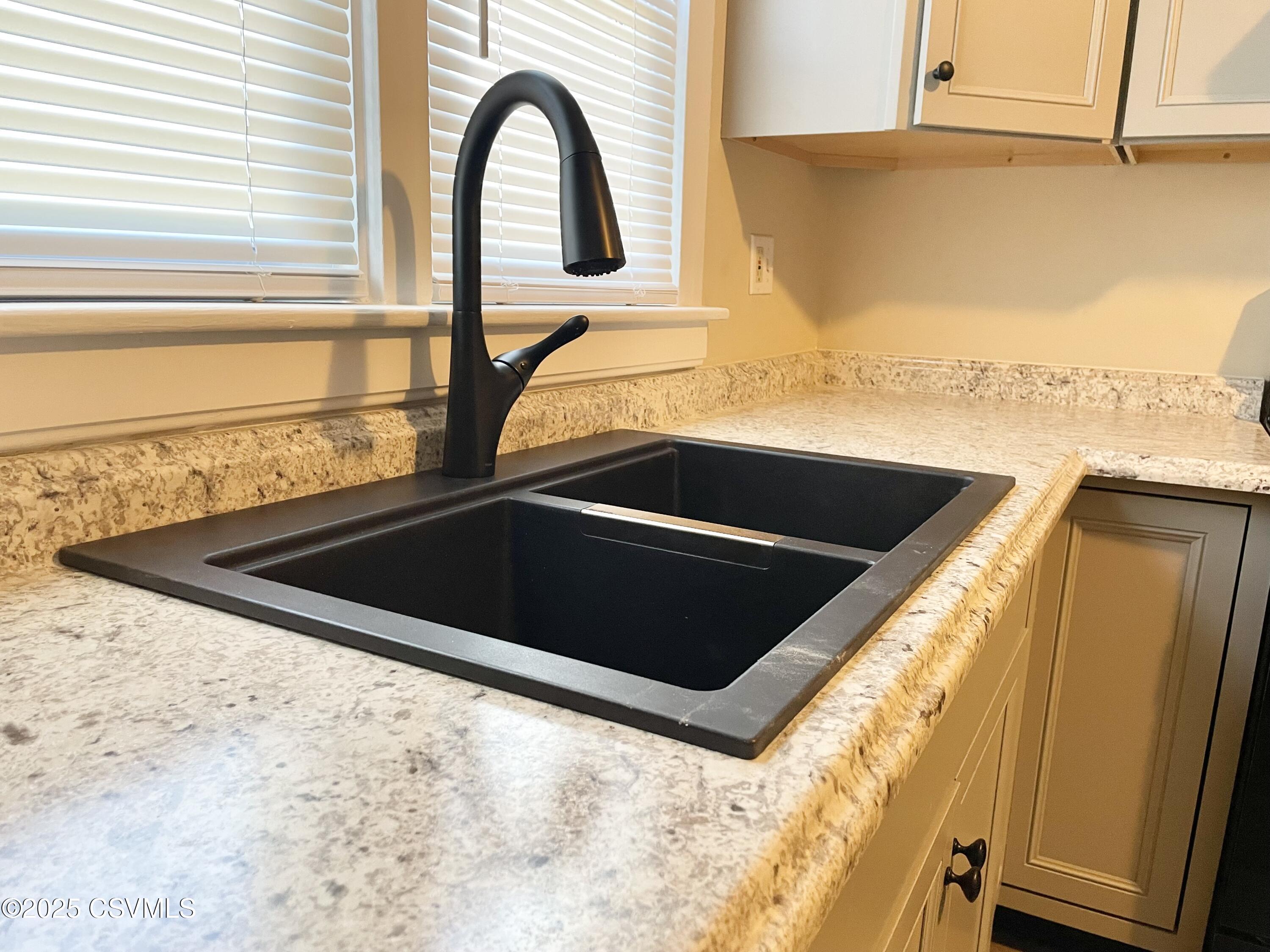 Lewisburg, Pennsylvania 17837, United States, 3 Bedrooms Bedrooms, ,1 BathroomBathrooms,Residential,Active,11437