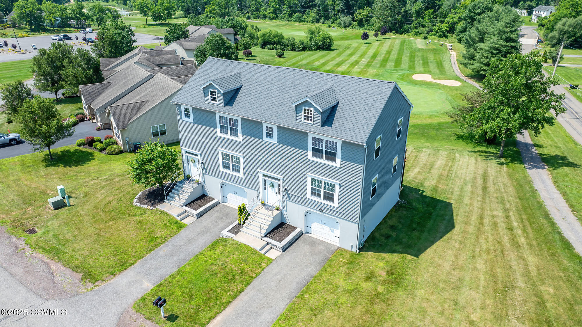 7 WILLIAMSBURG Boulevard