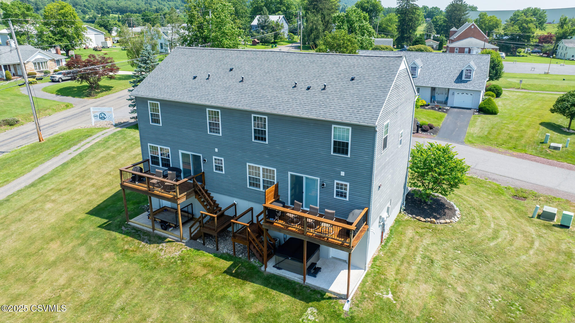 7 WILLIAMSBURG Boulevard