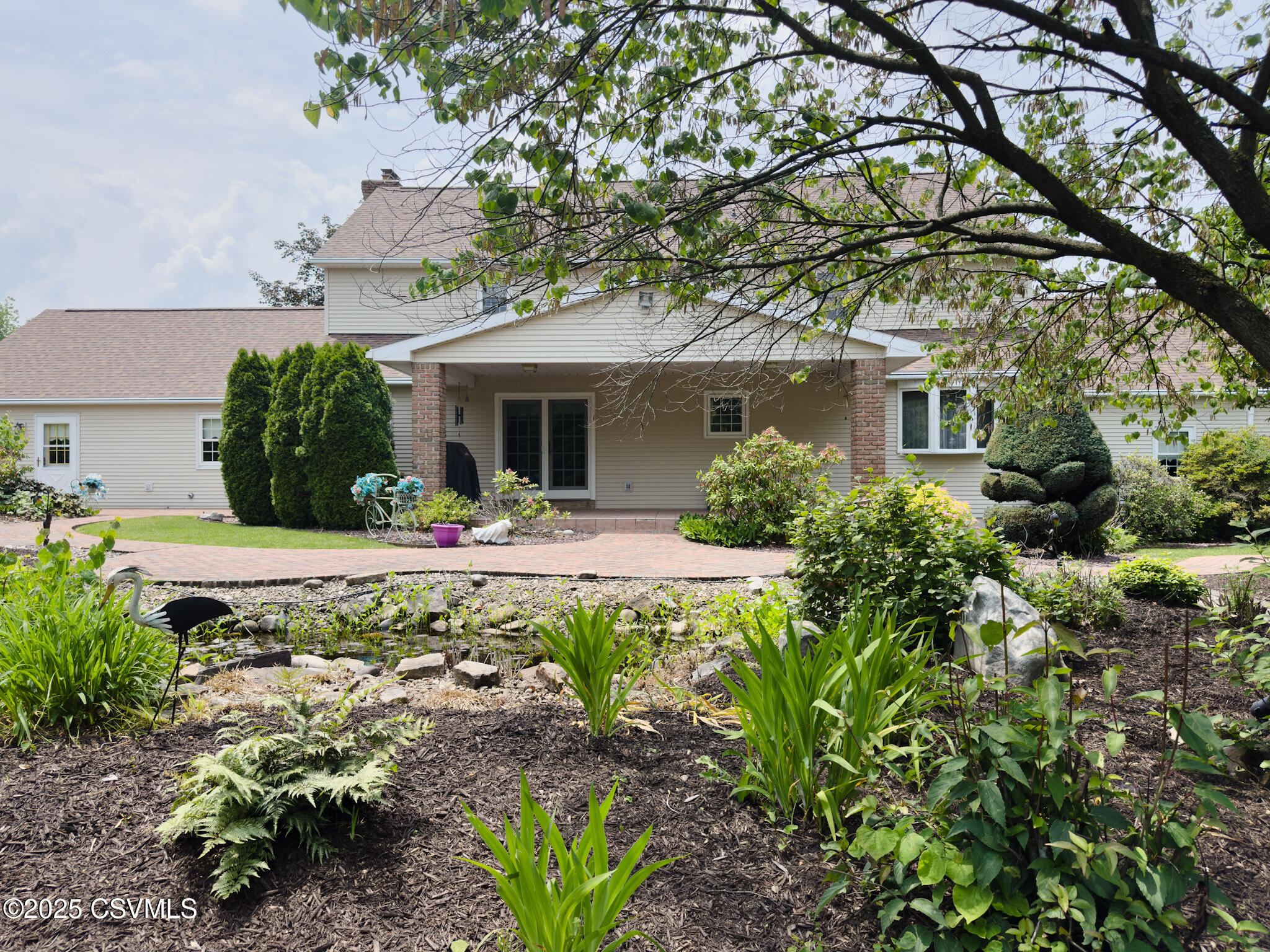 385 HEMLOCK Lane