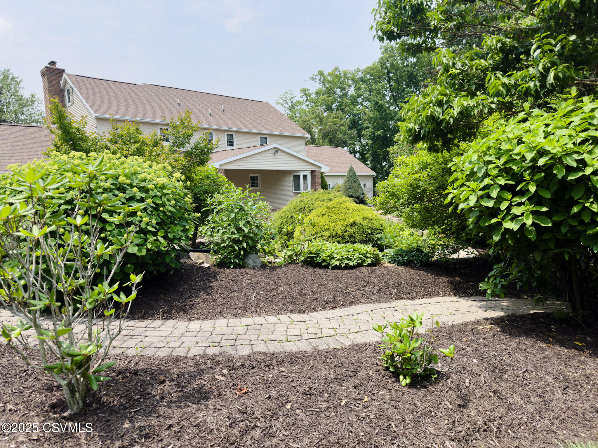 385 HEMLOCK Lane