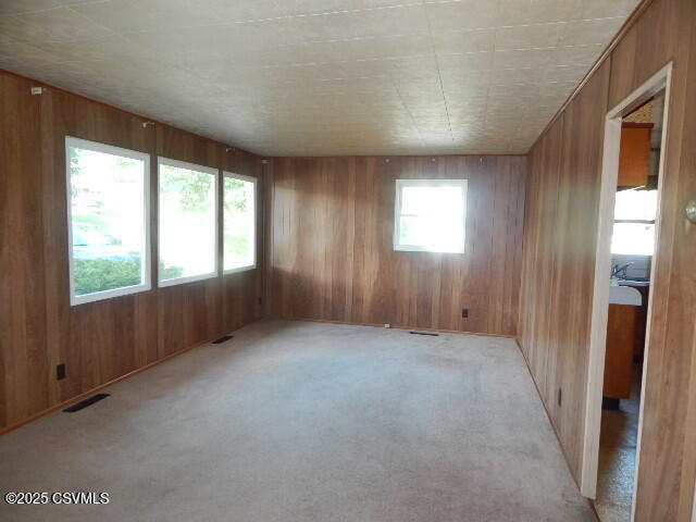 404 W CENTER Street