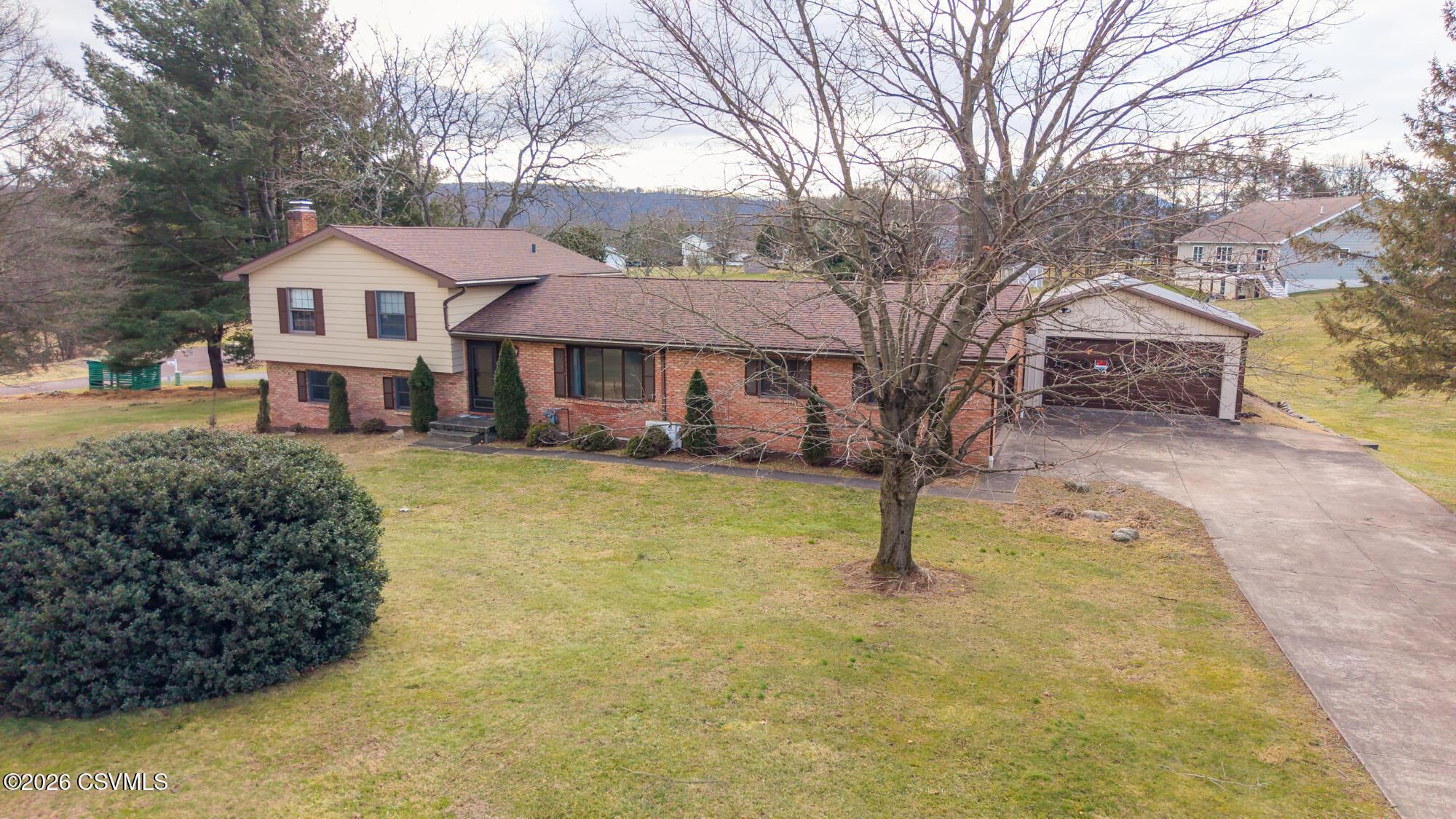 Properties 5 2480 TOWER Road