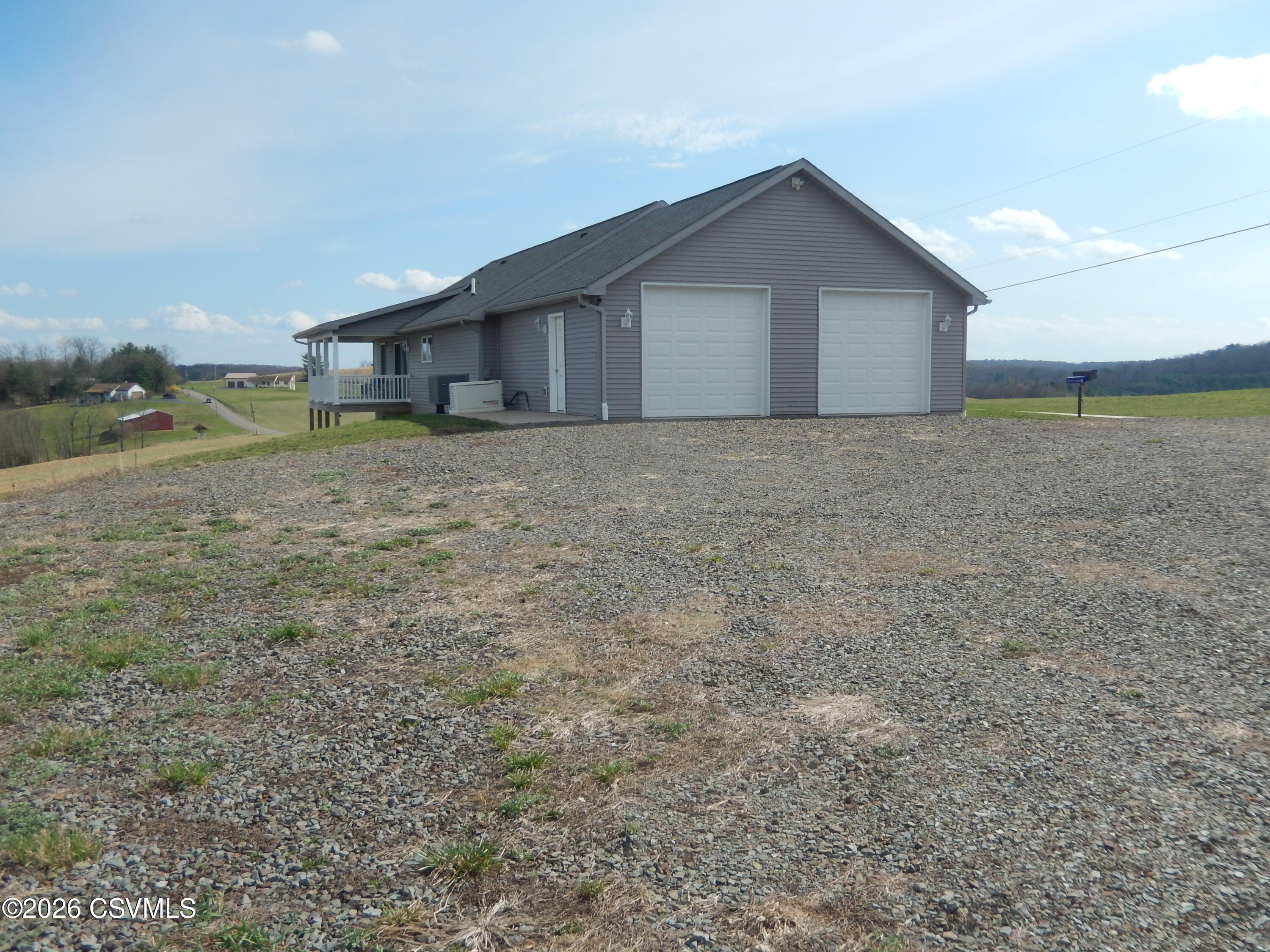 Properties 5 658 waller divide road
