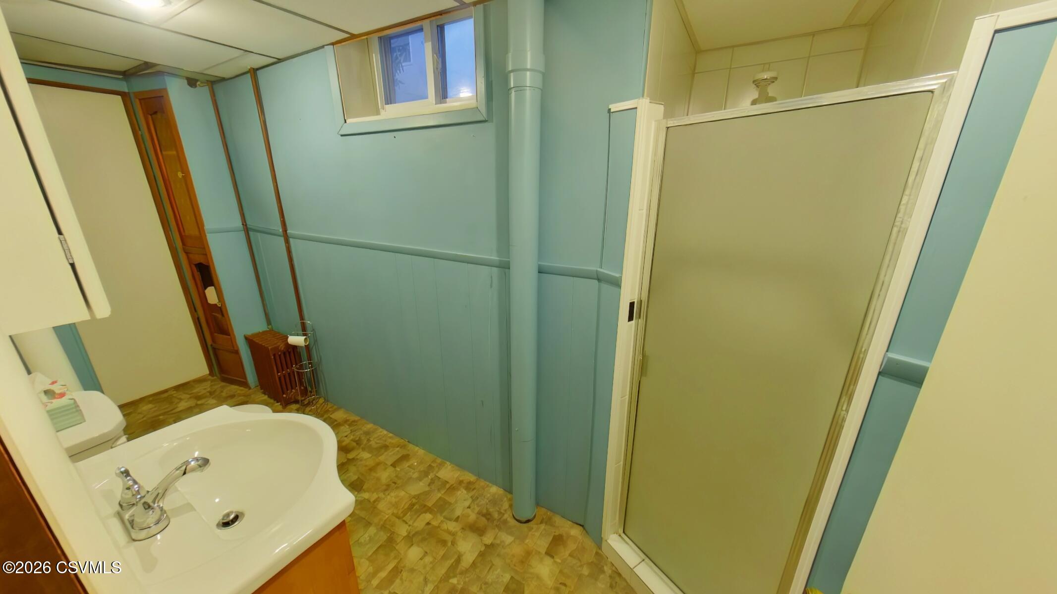 Properties 6 700 E 3RD Street