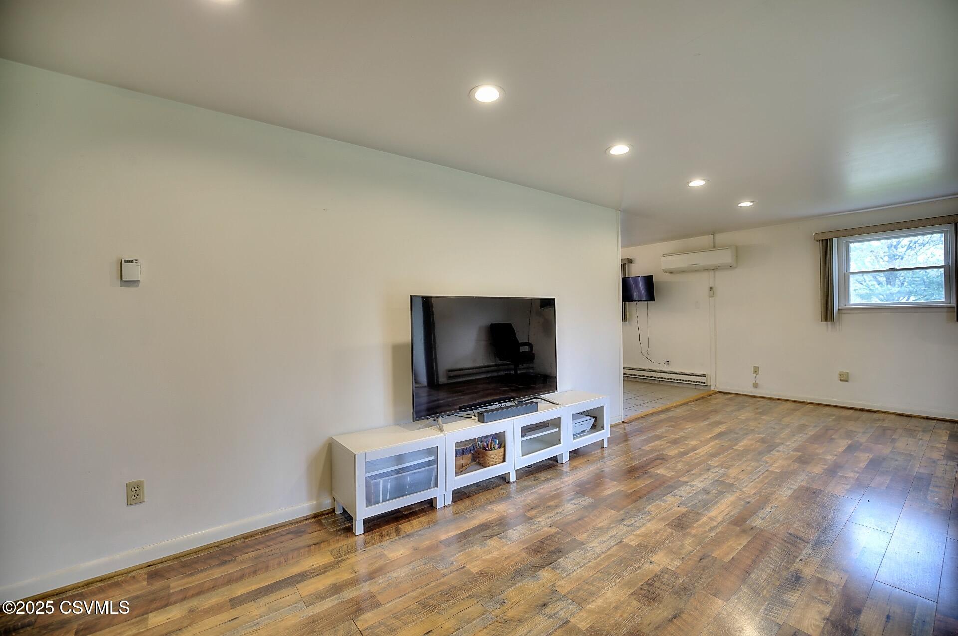 110 W 7 TH Street
