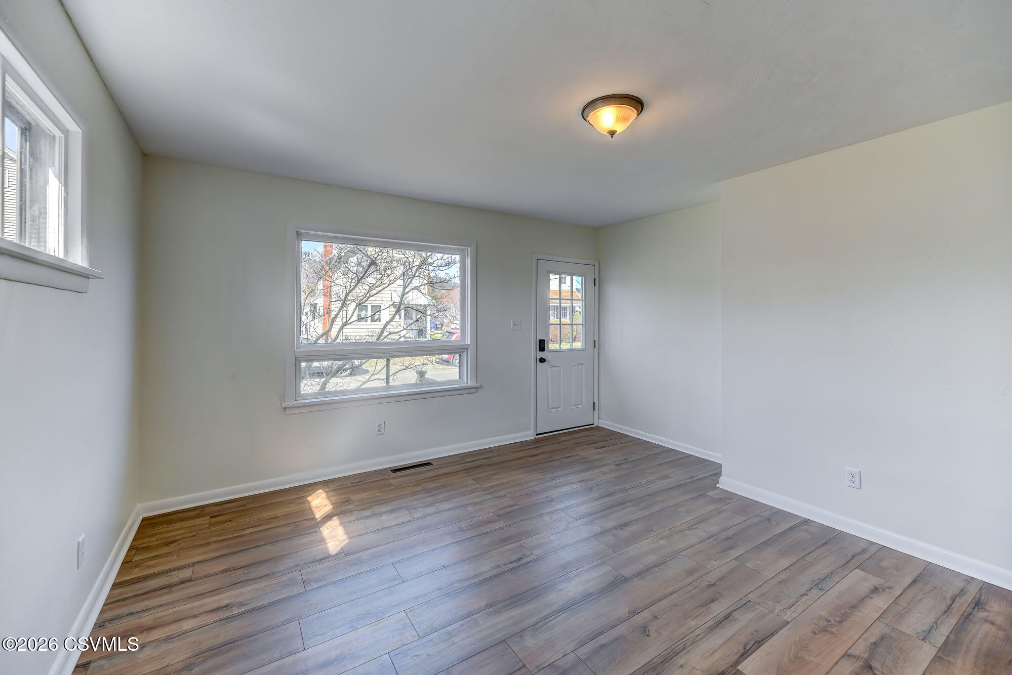 Properties 6 322 E 16TH Street