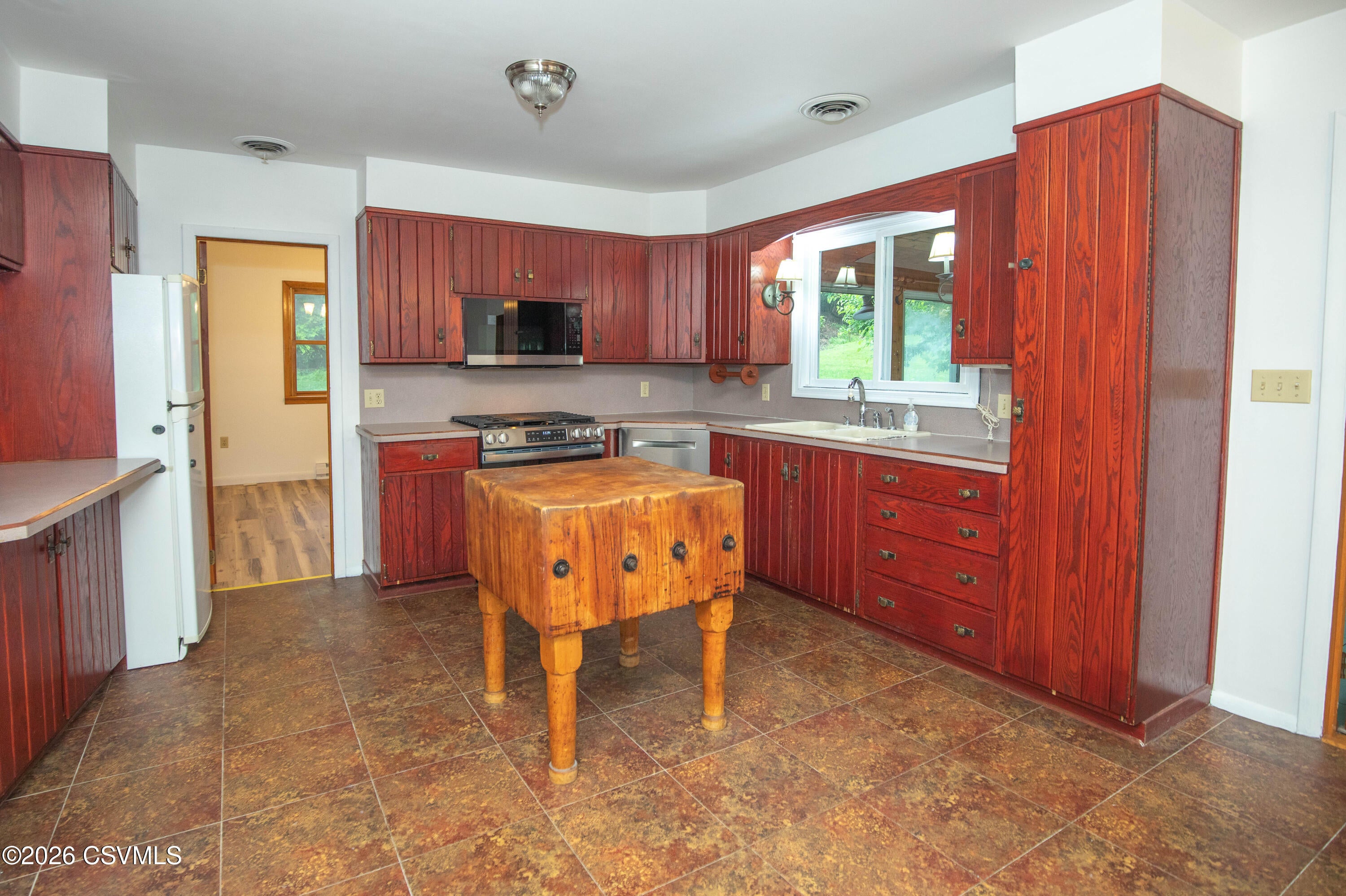 616 pine ridge road