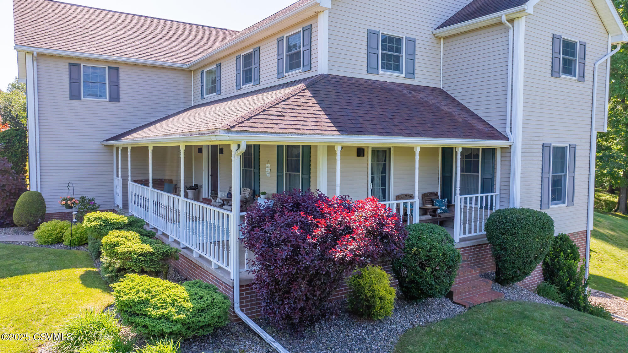 5 STEEPLECHASE Drive