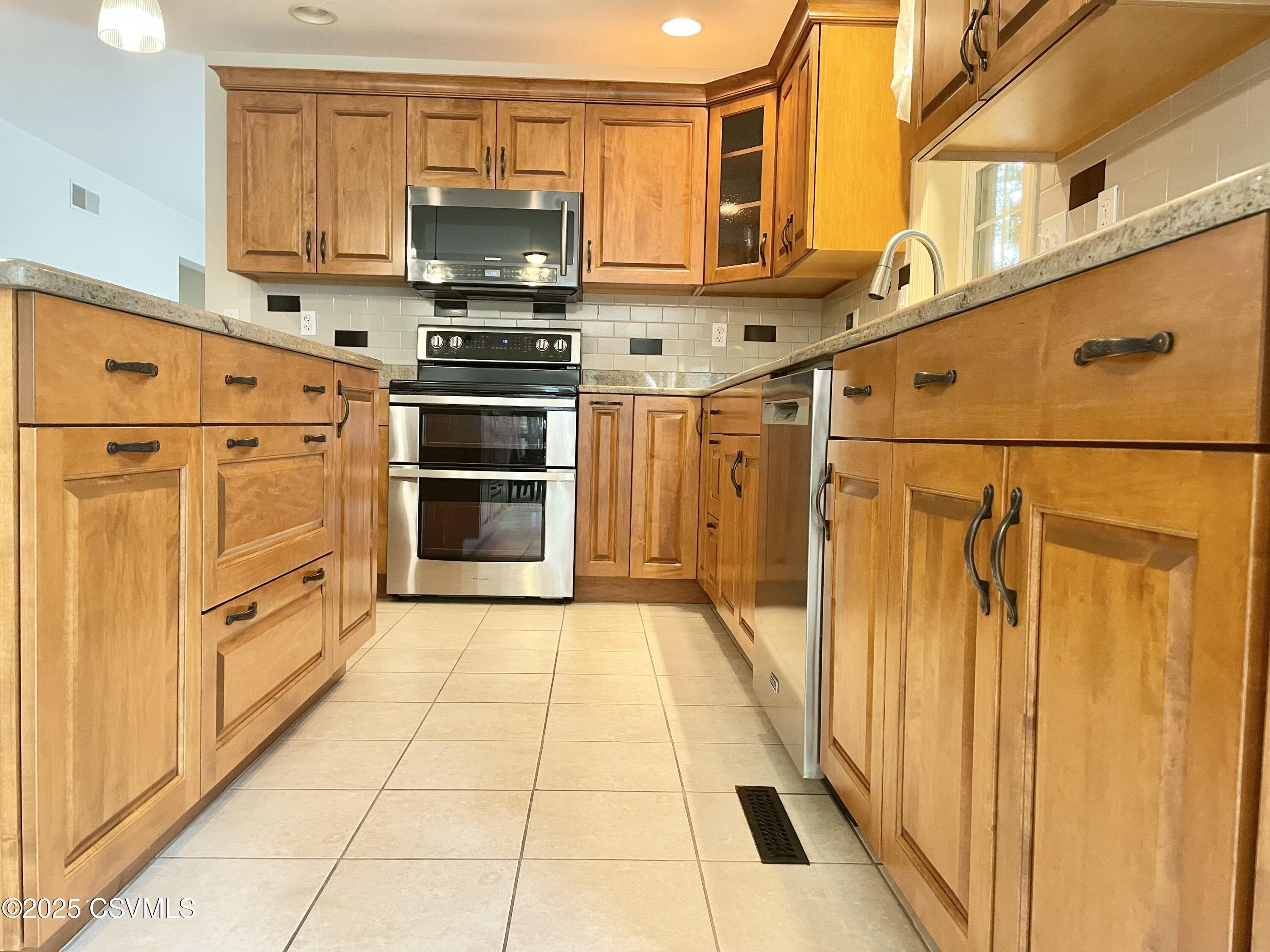 Lewisburg, Pennsylvania 17837, United States, 4 Bedrooms Bedrooms, ,3 BathroomsBathrooms,Residential,Active,189103