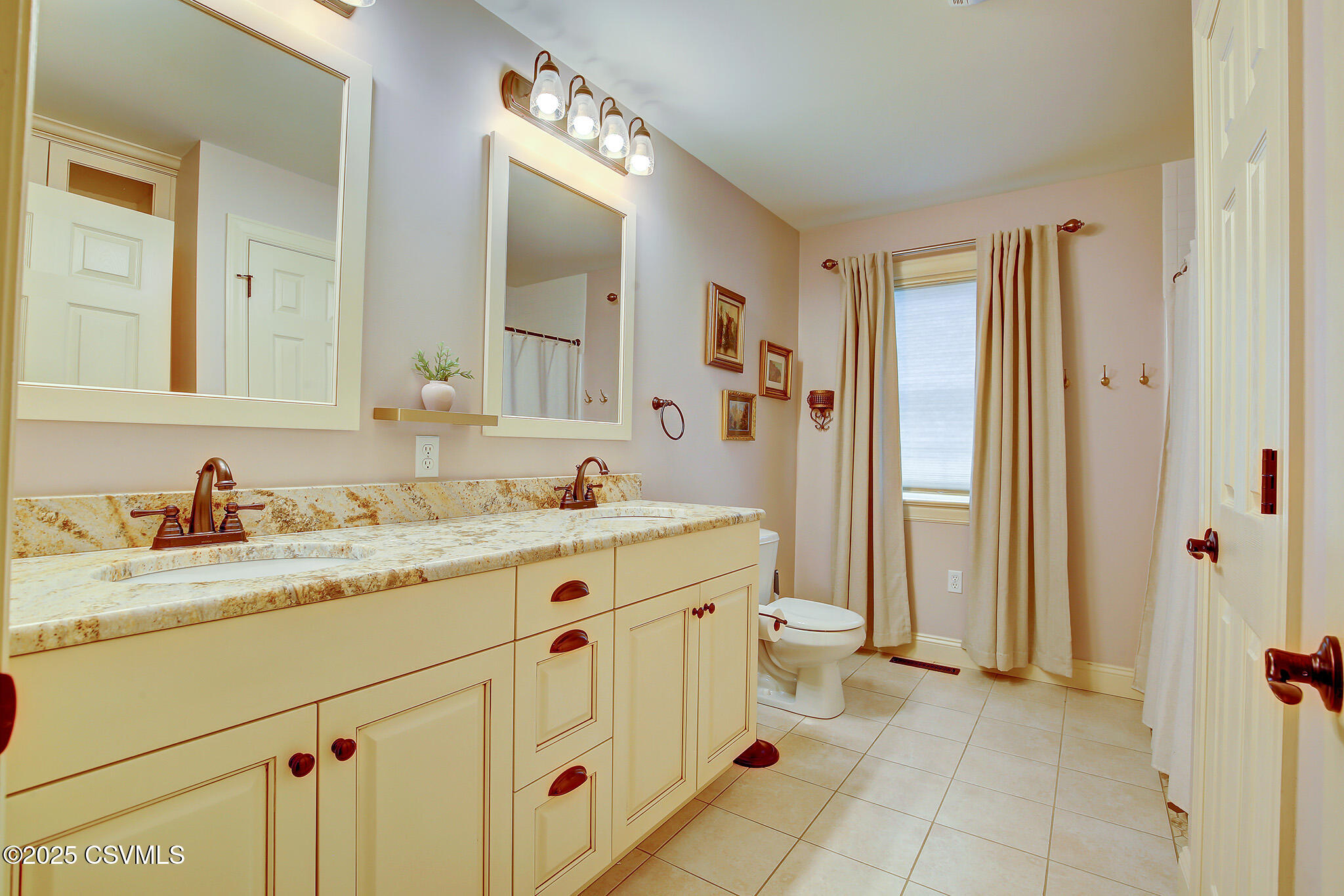 Lewisburg, Pennsylvania 17837, United States, 4 Bedrooms Bedrooms, ,3 BathroomsBathrooms,Residential,Active,189103