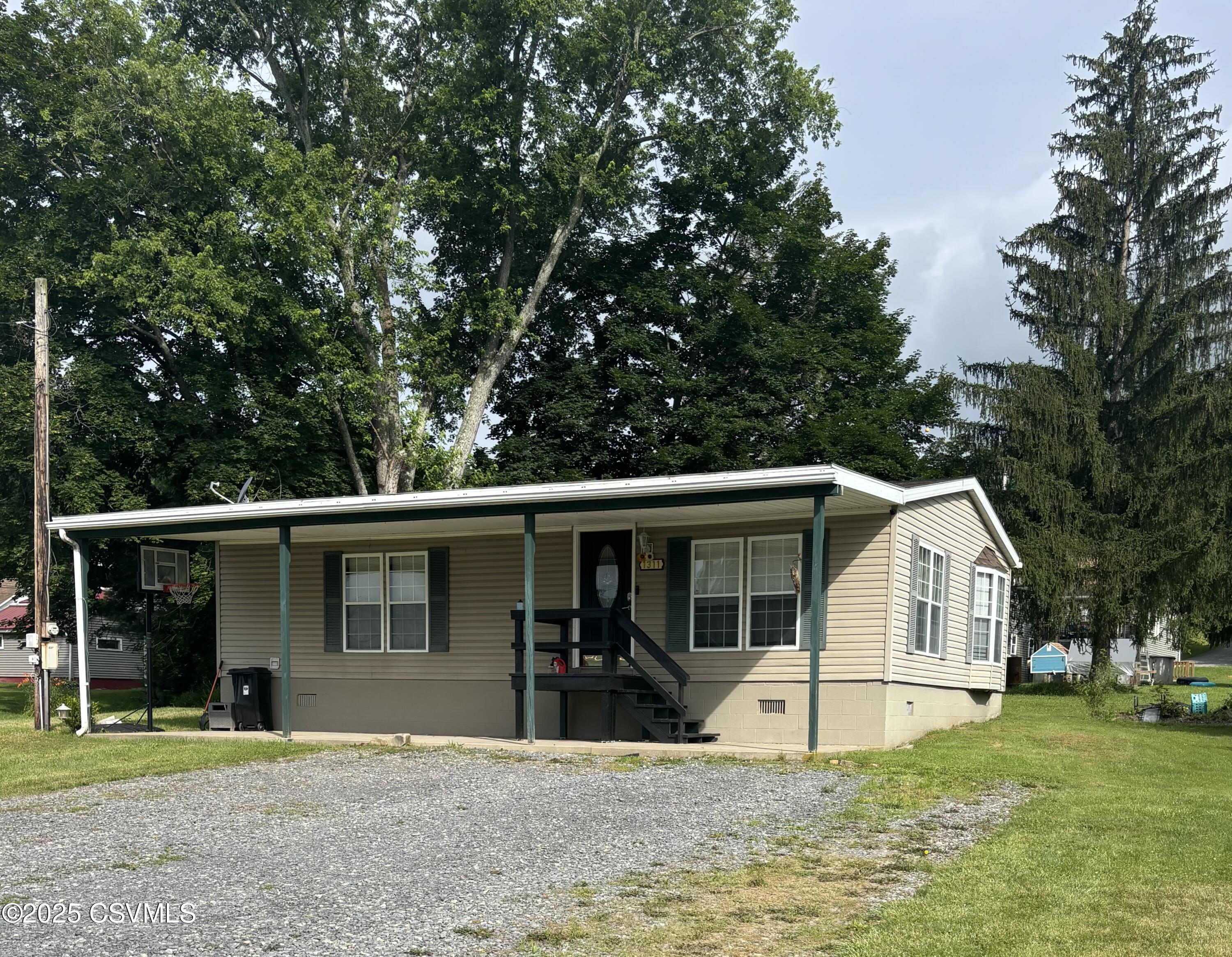 1311 WATER Street
