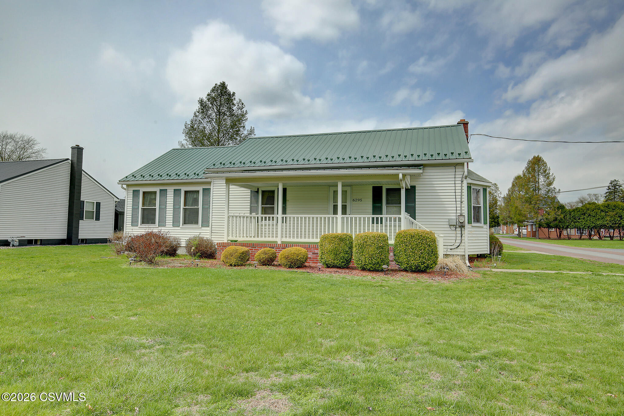 6295 3rd street