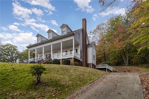 A home in Landrum