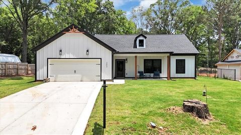 A home in Clinton