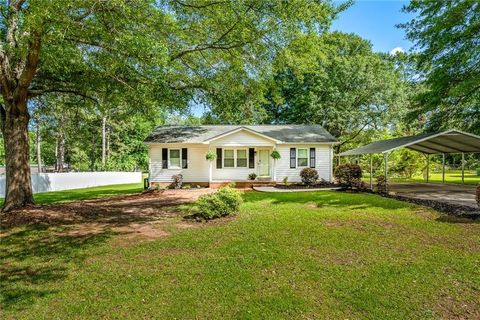 Single Family Residence in Belton SC 109 Woodfern Circle.jpg