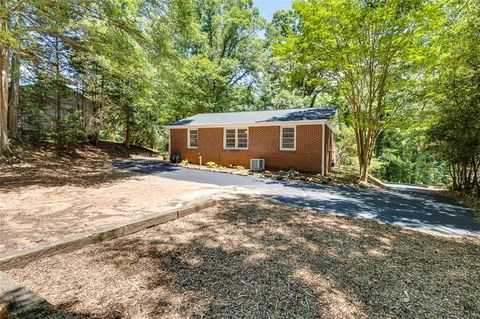 A home in Easley