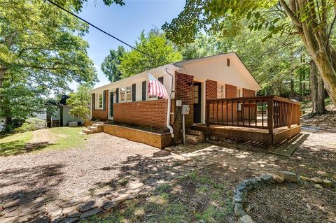 A home in Easley