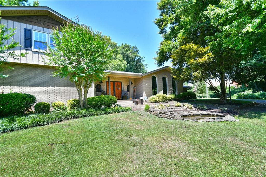 View Easley, SC 29642 house