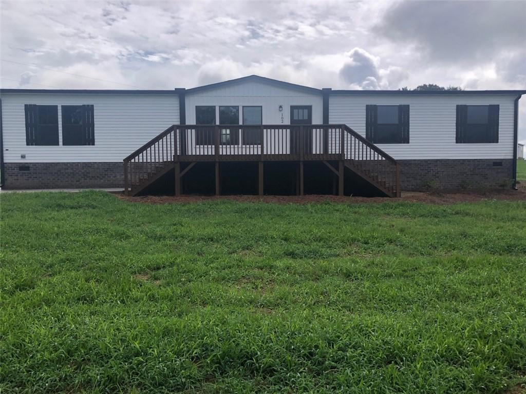 Photo 1 of 18 of 102 PURDY Road mobile home