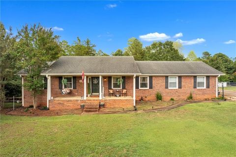 A home in Easley