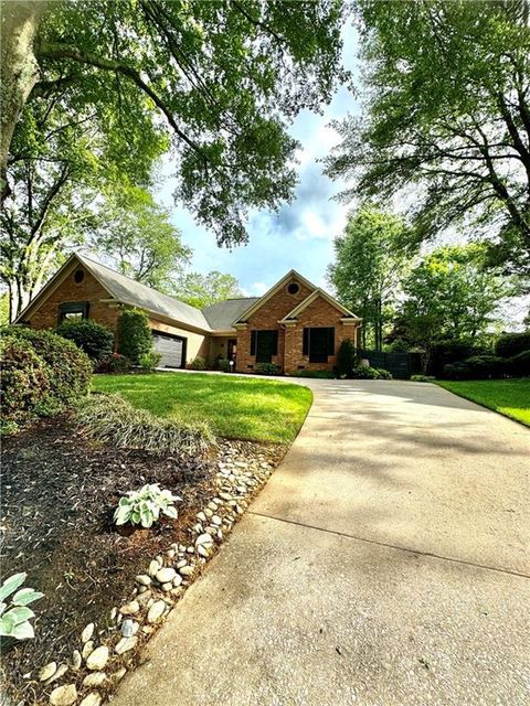 Single Family Residence in Greenville SC 116 Forrester Creek Drive.jpg