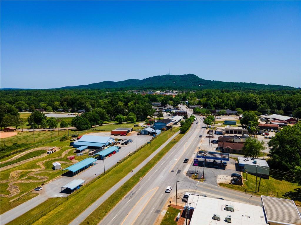 000 Hilltop Drive, Travelers Rest, South Carolina image 8