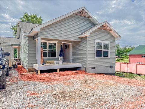 Single Family Residence in Seneca SC 406 South 6th Street.jpg