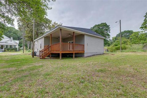 A home in Laurens