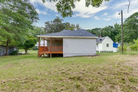 A home in Laurens