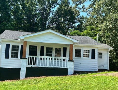 Single Family Residence in Seneca SC 215 Holleman Street.jpg