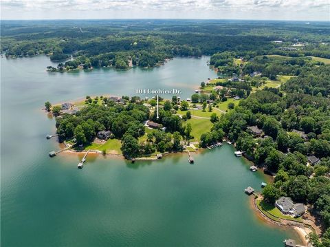 Single Family Residence in Seneca SC 104 Coolview Drive 2.jpg