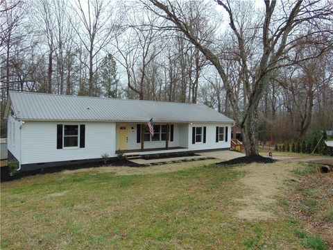 A home in Easley