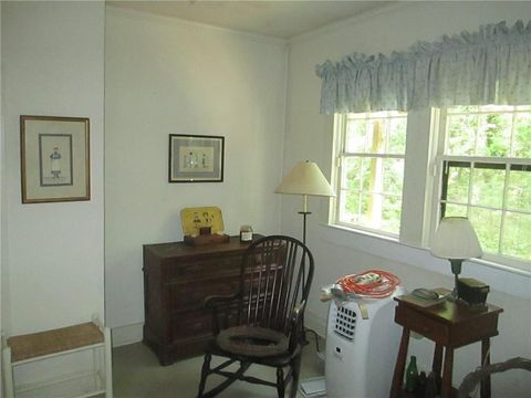 A home in Mountain  Rest