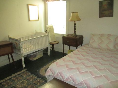 A home in Mountain  Rest