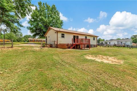 A home in Easley