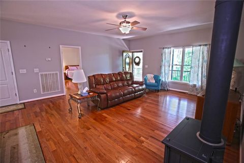 Single Family Residence in Salem SC 609 Keowee Bay Circle 8.jpg